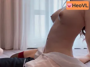 địt bồ trung vú trắng tròn