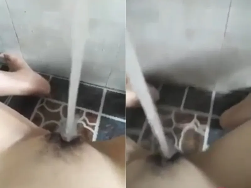 Bạn gái móc lồn cực mạnh với vòi nước